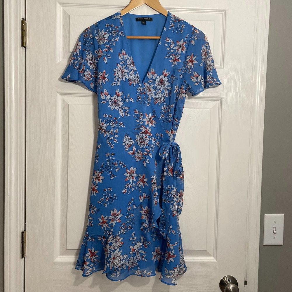 Banana Republic Women's Blue Floral Short Sleeve Wrap Dress Size 4